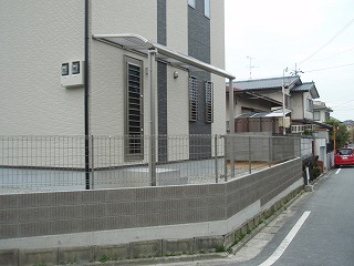 奈良市　M邸　新築外構工事　カーポート　ｻｲｸﾙﾎﾟｰﾄ　物干し イメージ画像