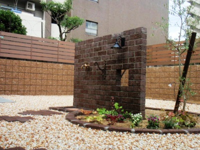 大阪市　K邸　庭工事　オリジナル立水栓　ナチュレ　インターロッキング イメージ画像