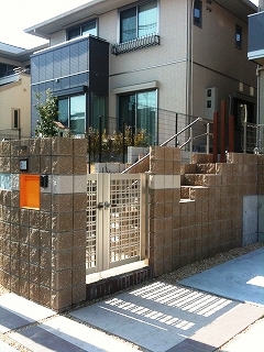 生駒市　F邸　新築外構工事　セミクローズ　シンプルプラン イメージ画像