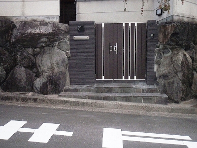 奈良市　Ｆ邸　門周りリフォーム工事　タイル門柱 After画像