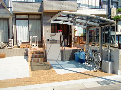 乙訓郡大山崎町　リフォーム外構工事　駐車場拡張　自転車置場 イメージ画像