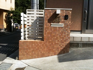 生駒市　M邸　リフォーム外構工事　オリジナル門柱　TOEXデザイナーズパーツ イメージ画像