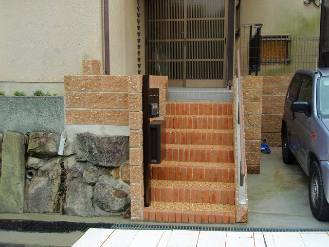 京都市西京区　A様邸　門周り改修工事　階段改修 イメージ画像