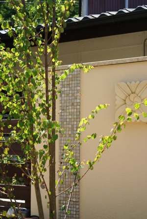 奈良市　A邸　庭リフォーム工事　オリジナルレンガベンチ　タイルテラス イメージ画像