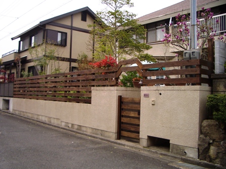 奈良市　Ｉ邸　木製フェンス工事　オリジナルゲート イメージ画像