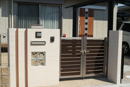 生駒市　Ｙ邸　新築外構工事　シンプル・ナチュラル　オリジナルウッドデッキ イメージ画像
