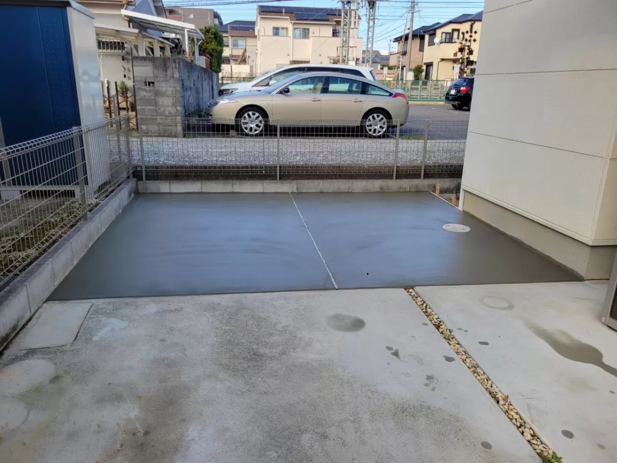 奈良市　H様邸　駐車スペース土間コンクリート工事と2階ベランダテラス工事 After画像