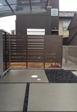 奈良市　S邸　新築外構工事　シンプリ―物置のサムネイル