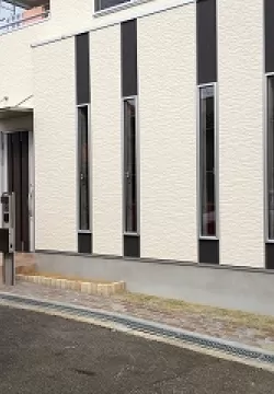東大阪市　T邸　新築外構工事　機能門柱　カーポートのサムネイル