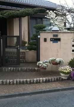 生駒市　Y邸　リフォーム外構工事　門まわりタイル貼りのサムネイル