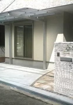 大阪市　Y邸　新築外構工事　カーポート　タイル門柱のサムネイル