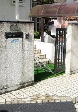 奈良市　W邸　駐車場拡張工事　門柱塗装のサムネイル
