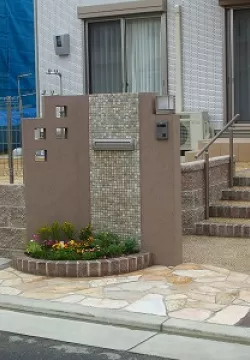 京都府相楽郡精華町　新築外構工事　オリジナル門柱のサムネイル