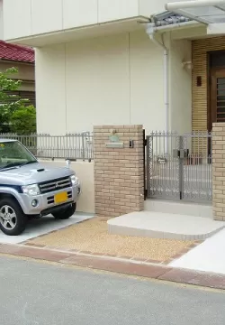 長岡京市　H邸　ガレージ拡張工事　門周り改修工事のサムネイル