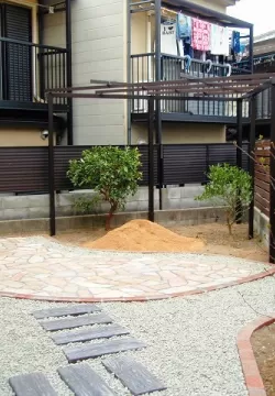 京都市西京区　F邸　庭工事　オリジナルフェンス　パーゴラのサムネイル