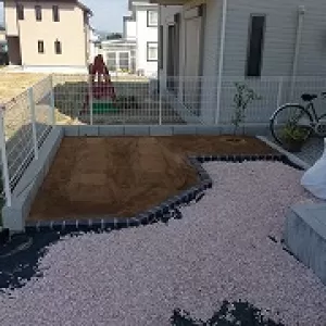 雑草予防　京都　奈良　外構工事　エクステリア＆ガーデン　ルーチェのサムネイル