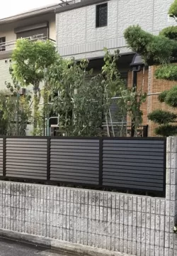 奈良市　S様邸　フェンス・サイクルポート設置工事のサムネイル