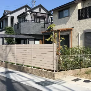 奈良・京都　リフォーム外構工事　目隠しフェンス施工のサムネイル